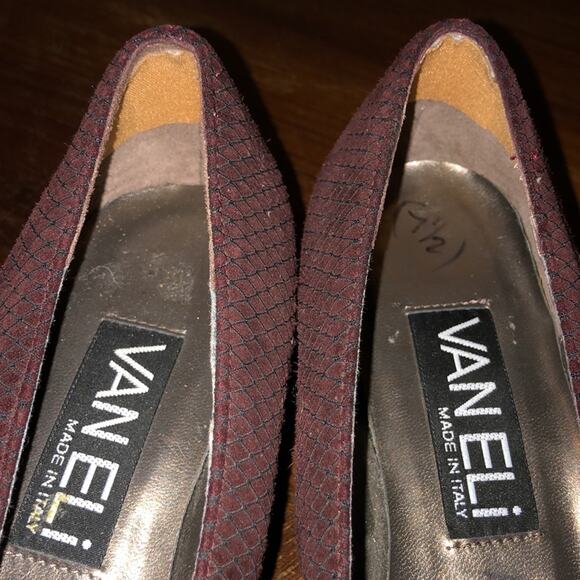 Vaneli Burgundy Preppy Academia Professional Patent Caps Flat Toe Ballet Flats - Picture 6 of 14